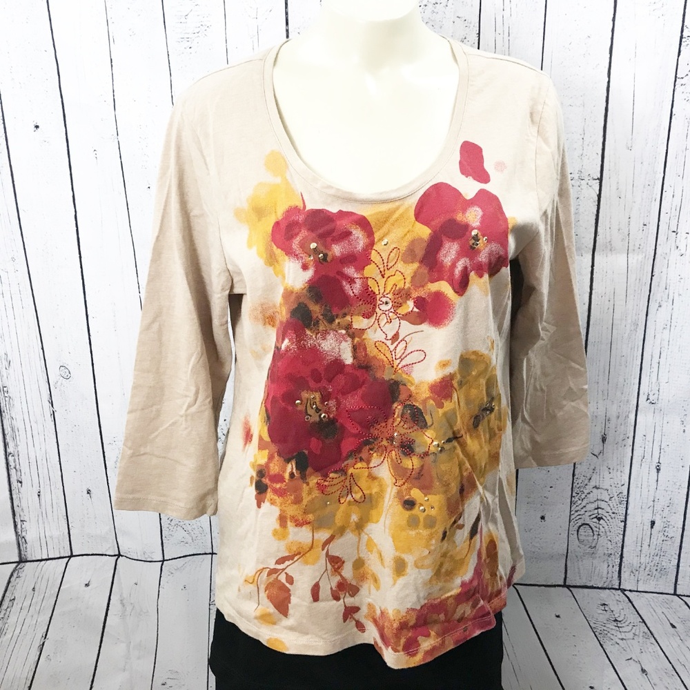 Fresh embellished 3/4 sleeve floral top